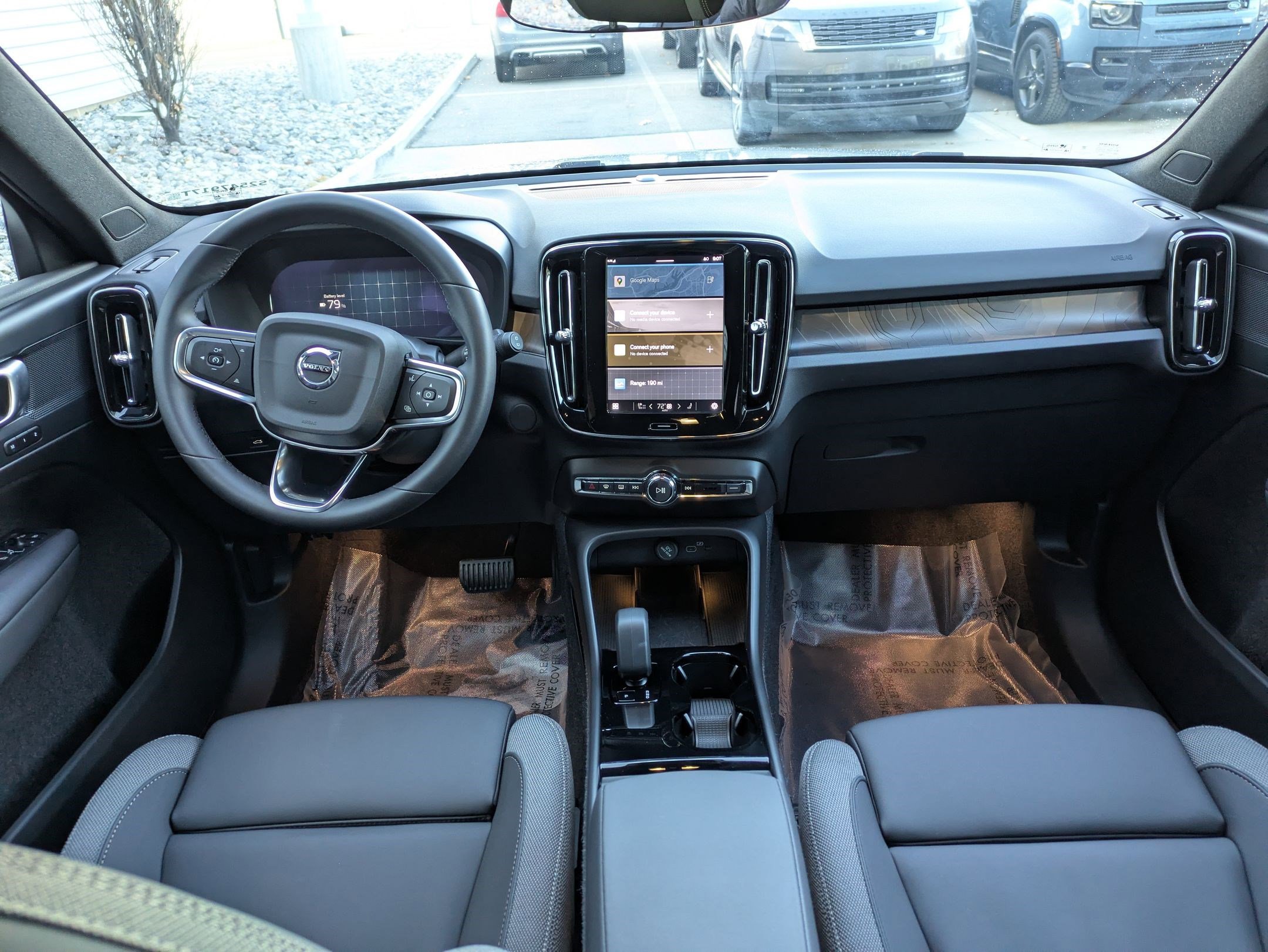 Used 2025 Volvo EX40 Core w/ Climate Package image 24