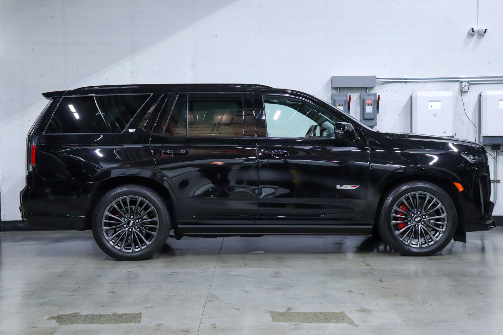 Used 2023 Cadillac Escalade V image 6