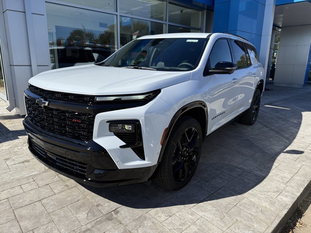 New 2026 Chevrolet Traverse RS w/ LPO, Floor Liner Package image 1