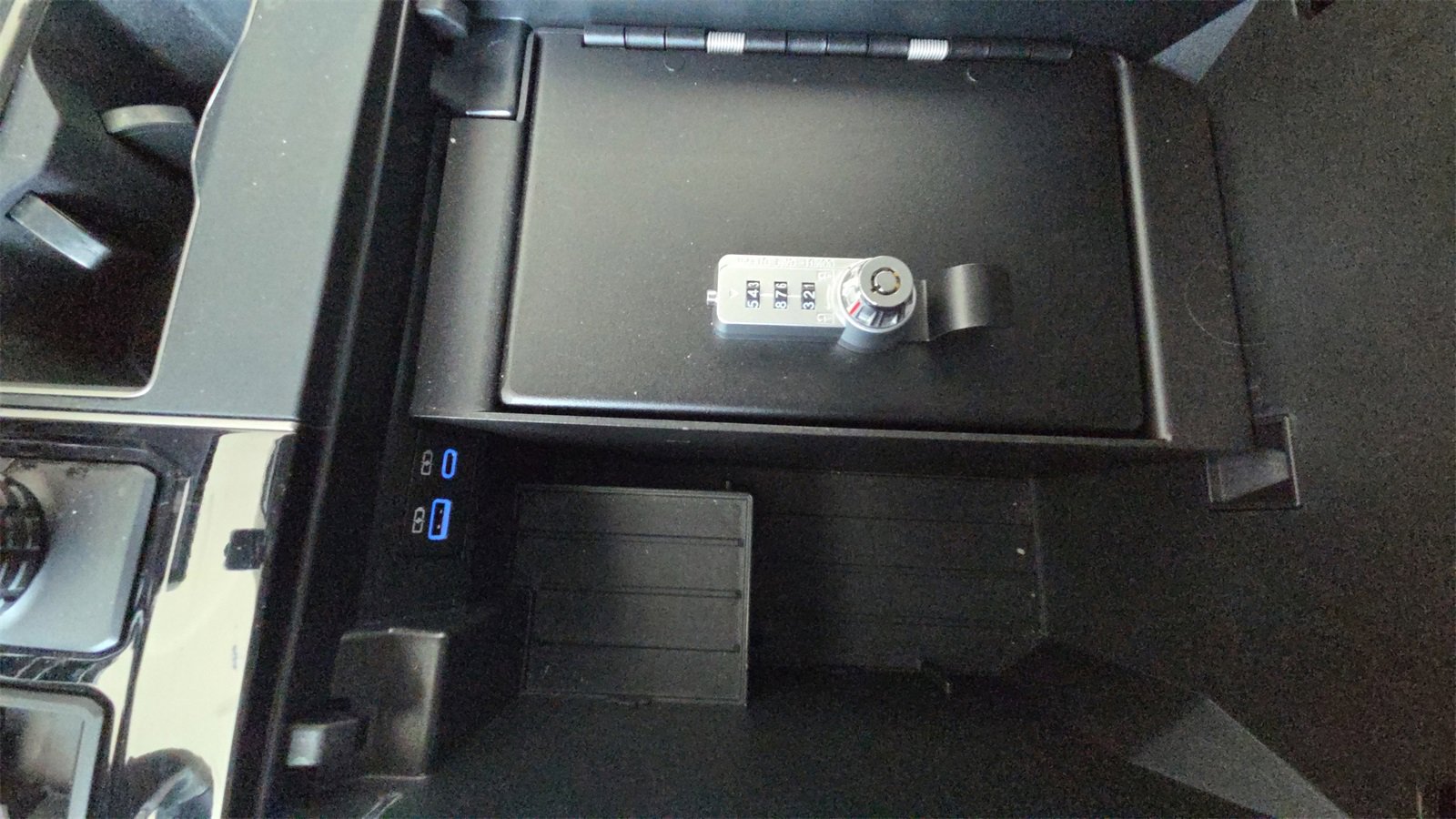 Used 2023 Toyota Tundra Limited image 27