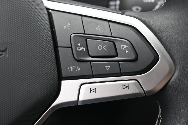 Used 2024 Volkswagen Tiguan SE AWD/4WD image 18