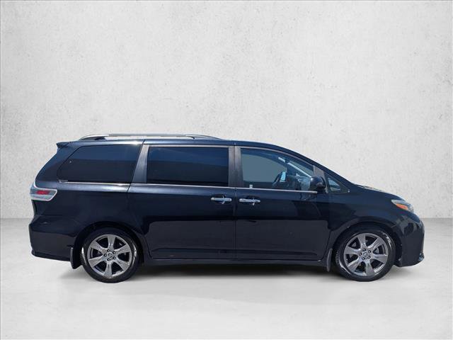 Used 2018 Toyota Sienna SE w/ Carpet Mat Package FWD video 4