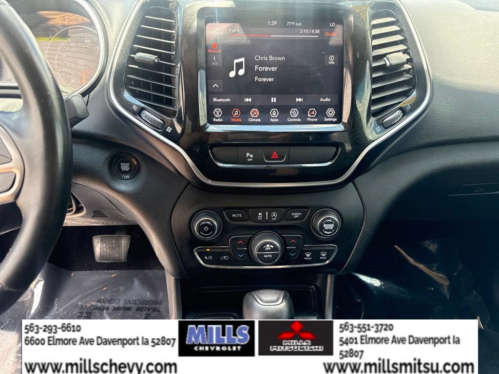 Used 2019 Jeep Cherokee Limited FWD image 16