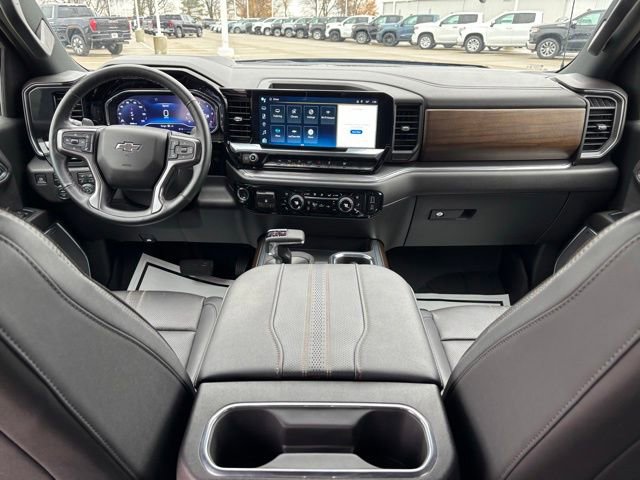 Certified 2024 Chevrolet Silverado 1500 High Country w/ Midnight Edition image 23