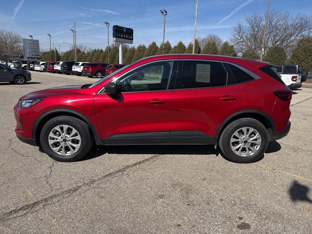 Used 2023 Ford Escape Active AWD/4WD image 4