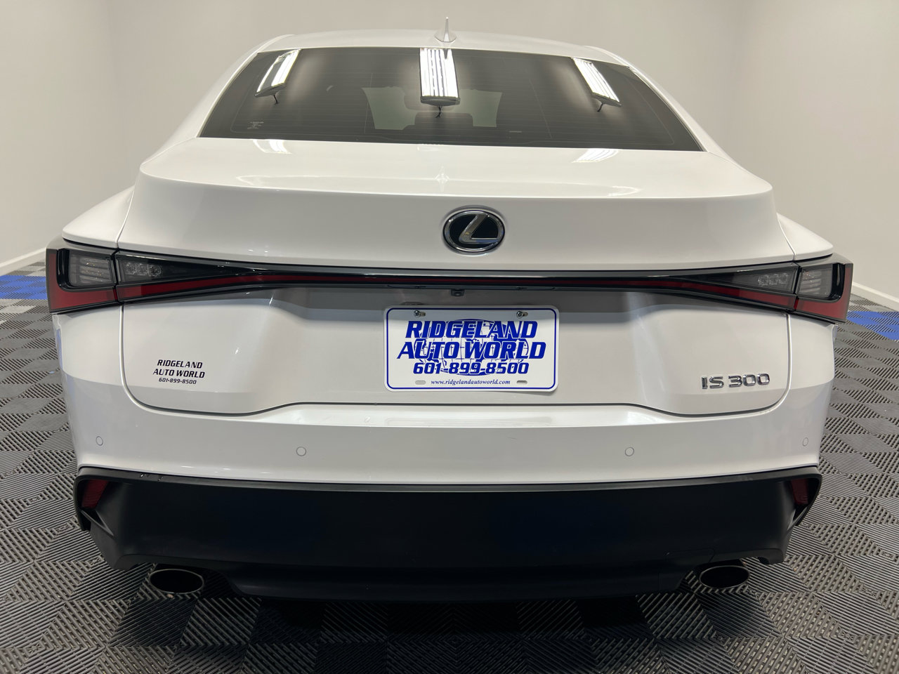 Used 2024 Lexus IS 300 w/ Comfort Package image 11