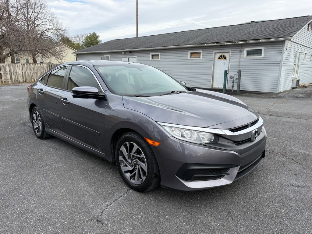 Used 2018 Honda Civic EX image 3