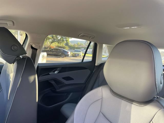 New 2026 Volkswagen Tiguan SE FWD image 20