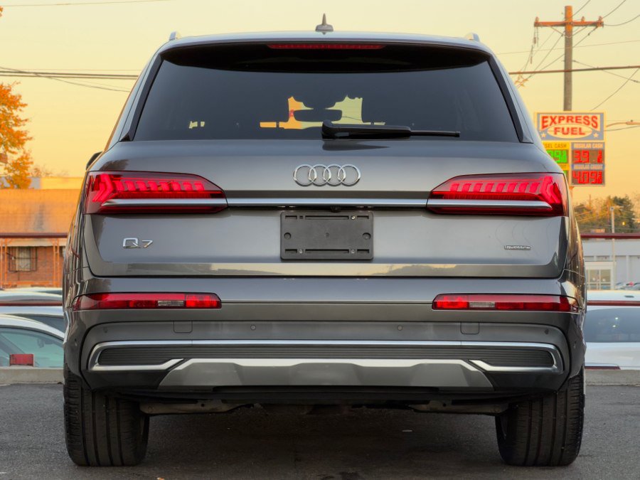 Used 2022 Audi Q7 3.0T Premium Plus w/ Premium Plus Package AWD/4WD image 6