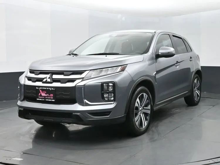 Used 2024 Mitsubishi Outlander Sport SE image 1