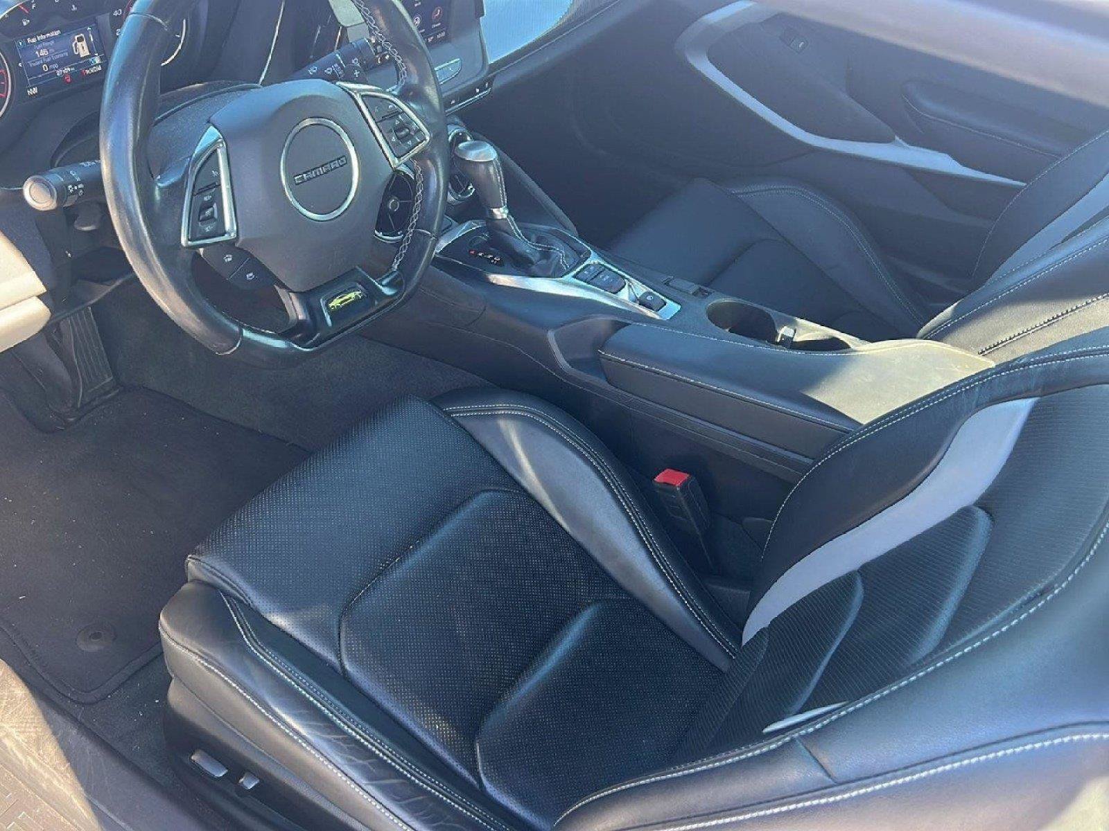 Used 2023 Chevrolet Camaro LT RWD image 8