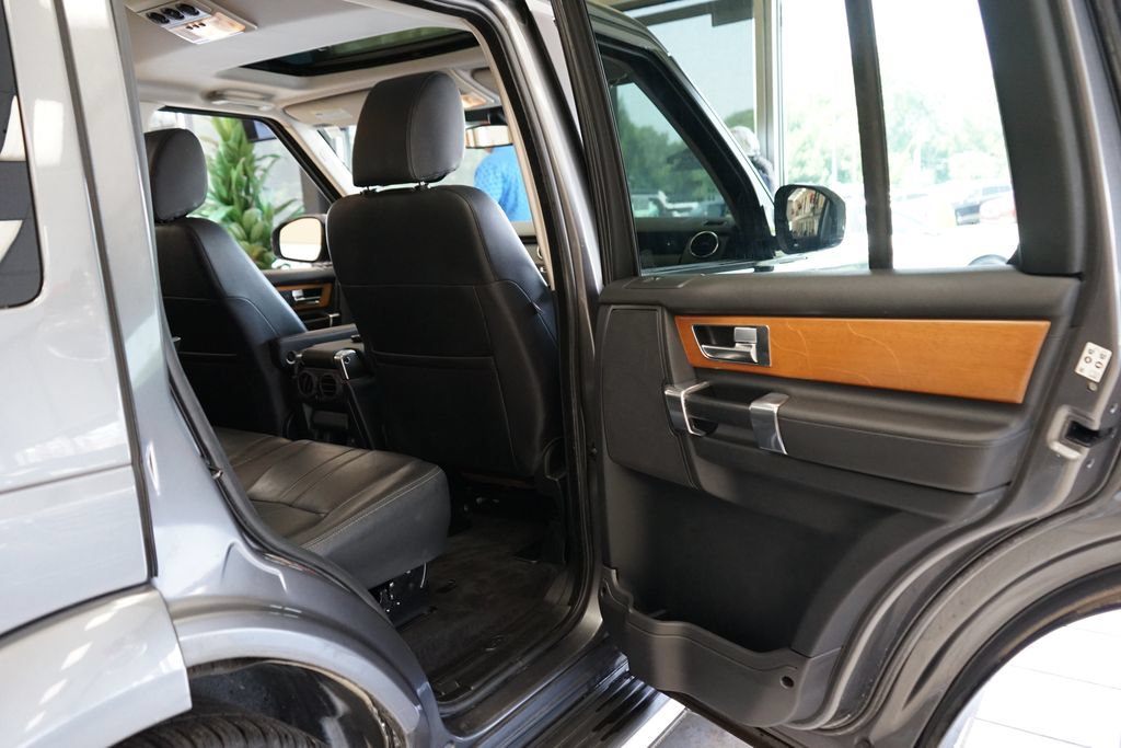 Used 2015 Land Rover LR4 HSE AWD/4WD image 48