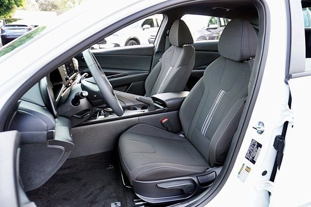 Certified 2026 Hyundai Elantra Sport image 14