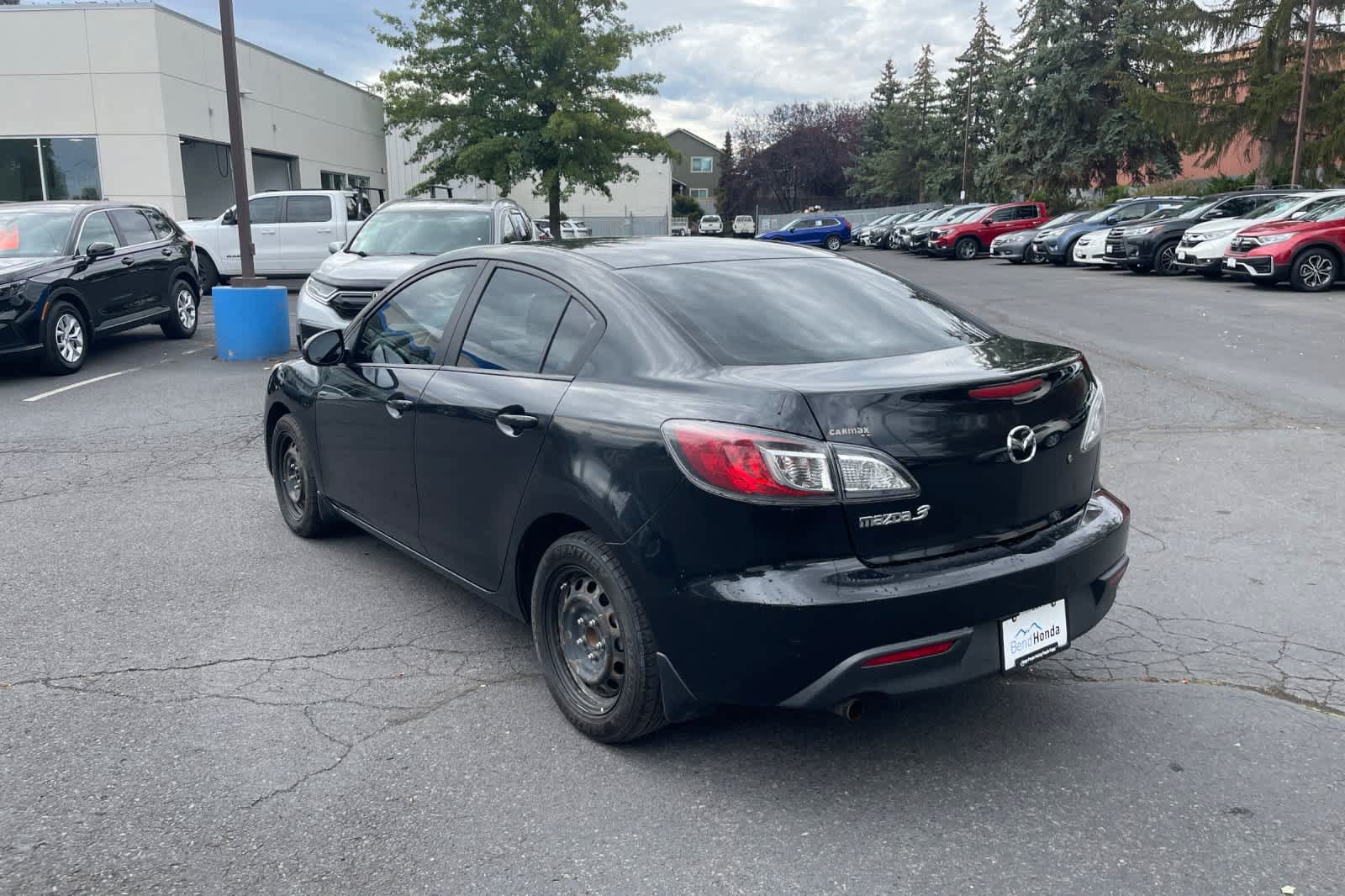 Used 2011 MAZDA MAZDA3 i Sport FWD video 3