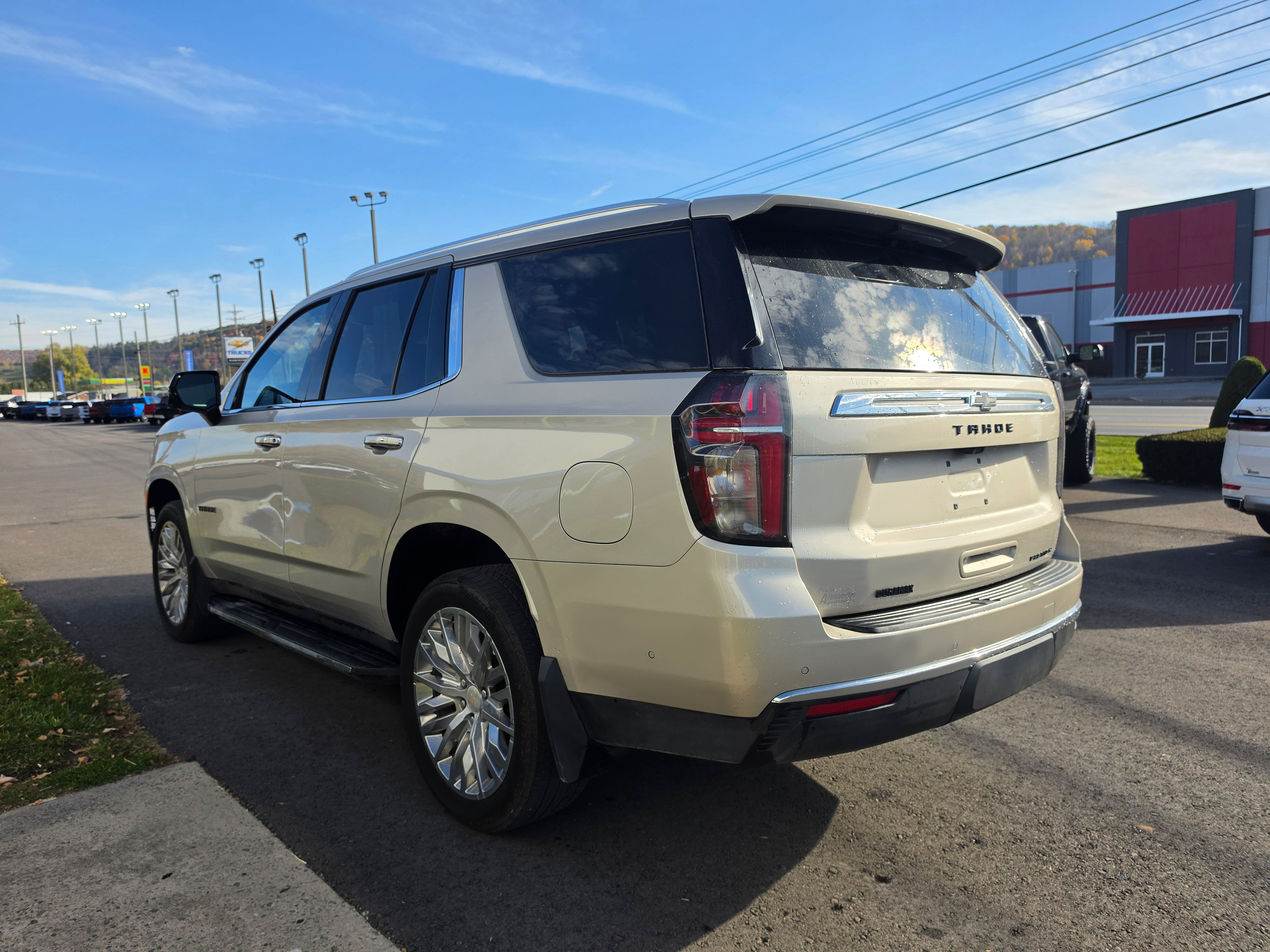Used 2024 Chevrolet Tahoe Premier w/ Advanced Technology Package AWD/4WD image 6