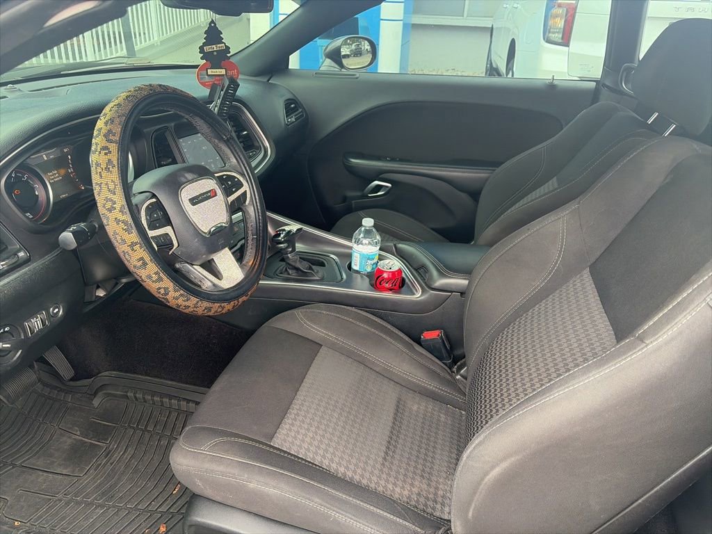 Used 2018 Dodge Challenger SXT RWD image 12
