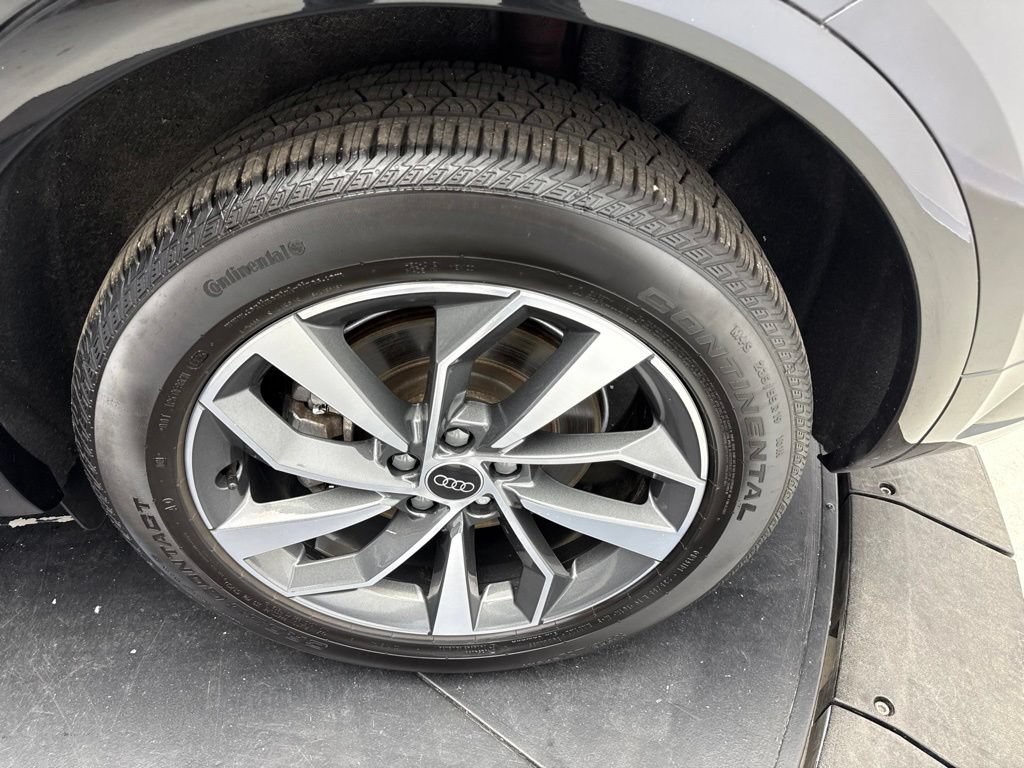 Certified 2023 Audi Q5 2.0T Premium Plus AWD/4WD image 12