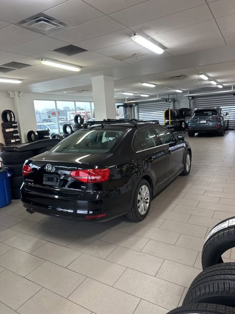 Used 2015 Volkswagen Jetta TDI SE image 16