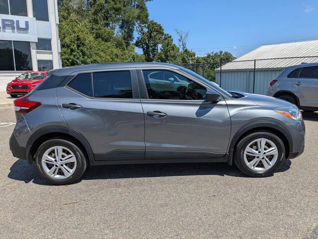 Used 2020 Nissan Kicks S FWD image 7