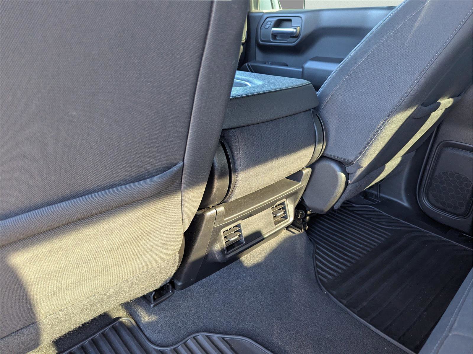 Used 2022 Chevrolet Silverado 1500 Custom image 11