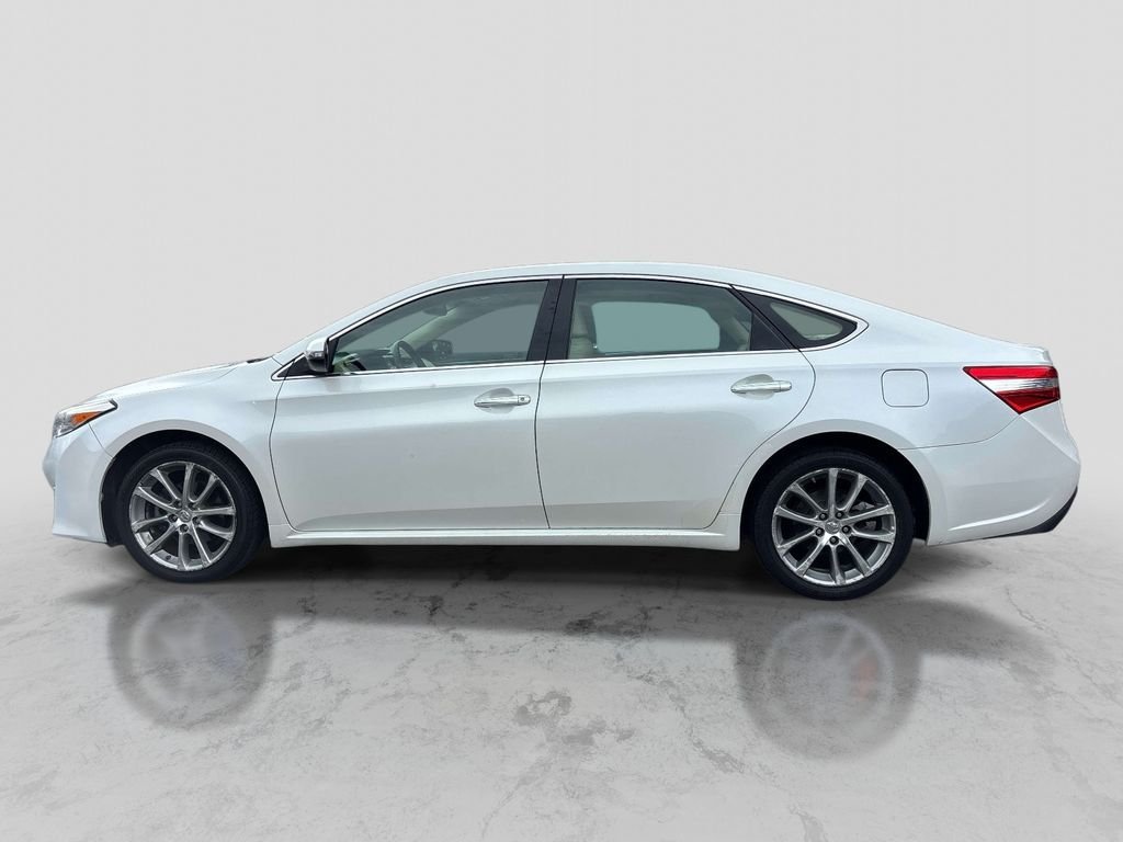 Used 2014 Toyota Avalon XLE Touring FWD image 2