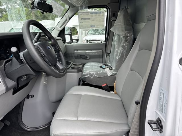 New 2027 Ford E-350 and Econoline 350 Super Duty RWD image 18
