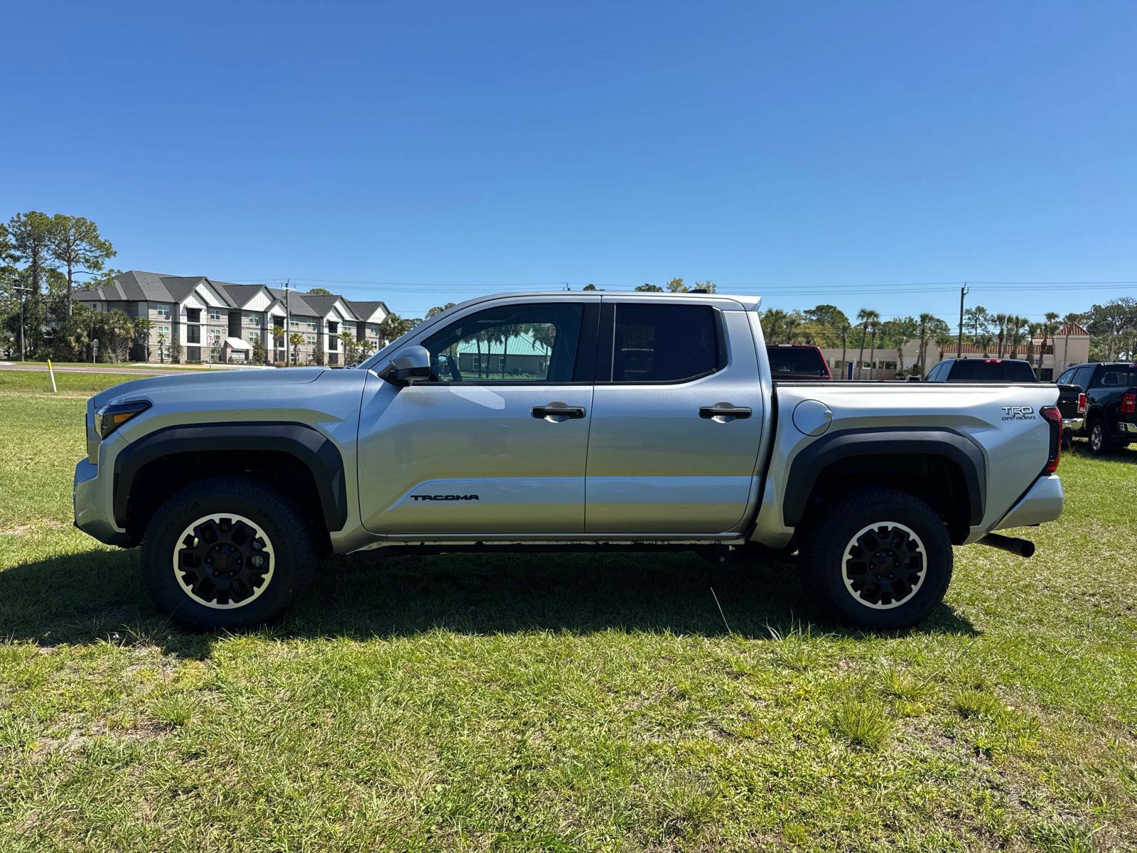 Used 2024 Toyota Tacoma TRD Off-Road image 6