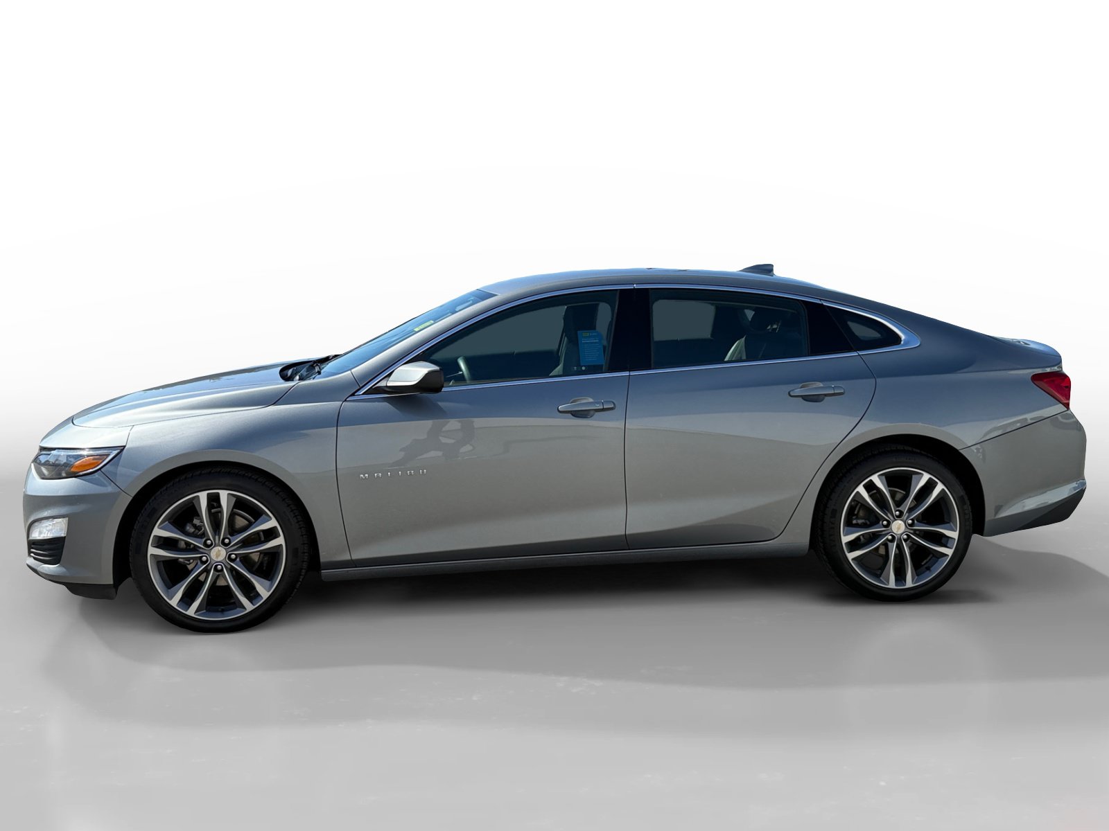 Used 2023 Chevrolet Malibu LT FWD image 2