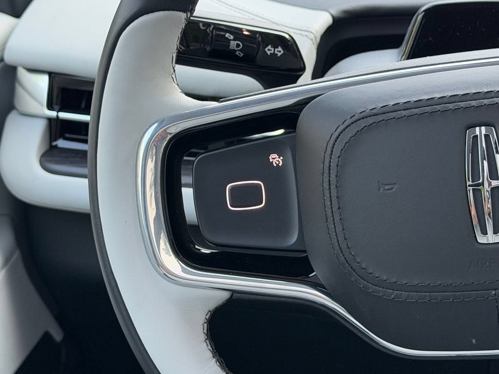 New 2026 Lincoln Navigator Black Label AWD/4WD image 15