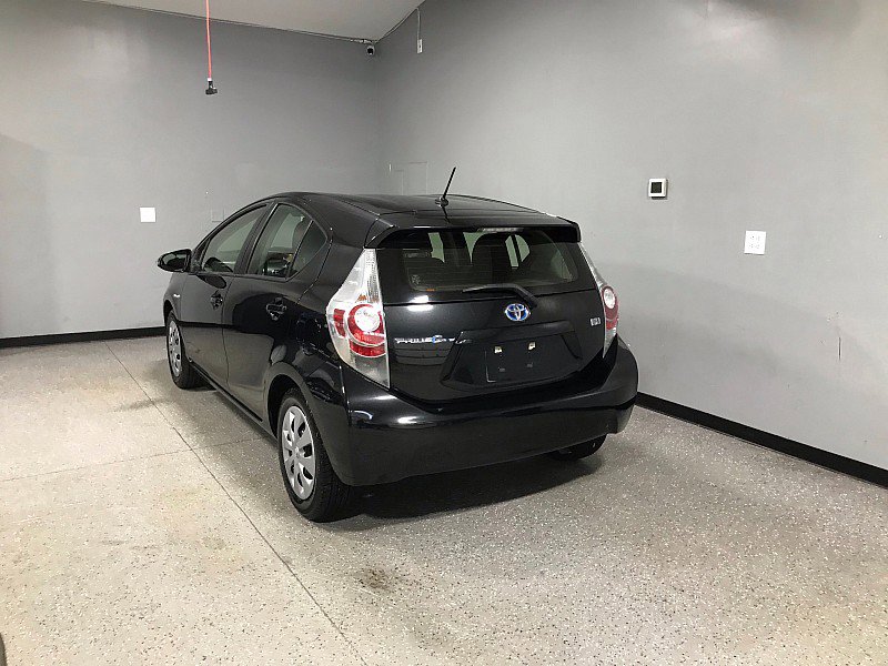 Used 2014 Toyota Prius C Two image 5