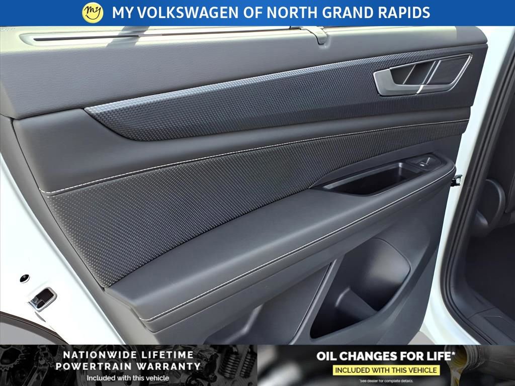 New 2026 Volkswagen Atlas Cross Sport SEL R-Line image 11