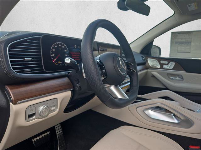 New 2026 Mercedes-Benz GLS 450 4MATIC image 3