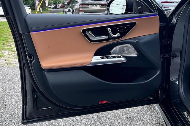 New 2025 Mercedes-Benz C 300 Sedan image 13