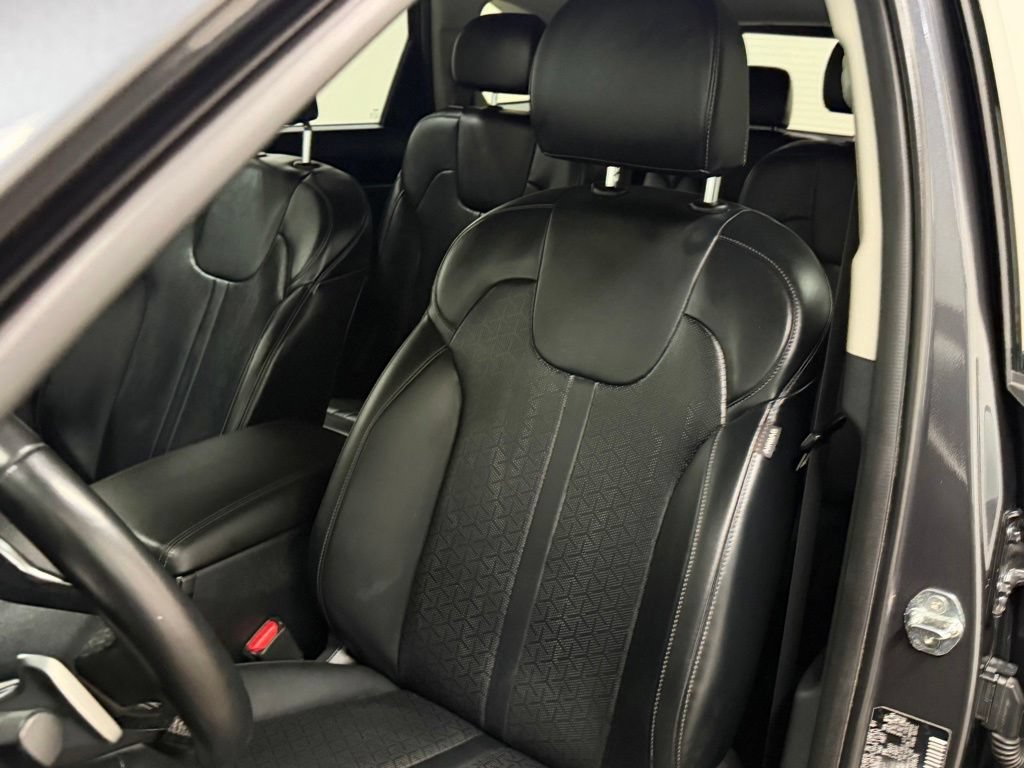 Used 2022 Kia Sorento S FWD image 40