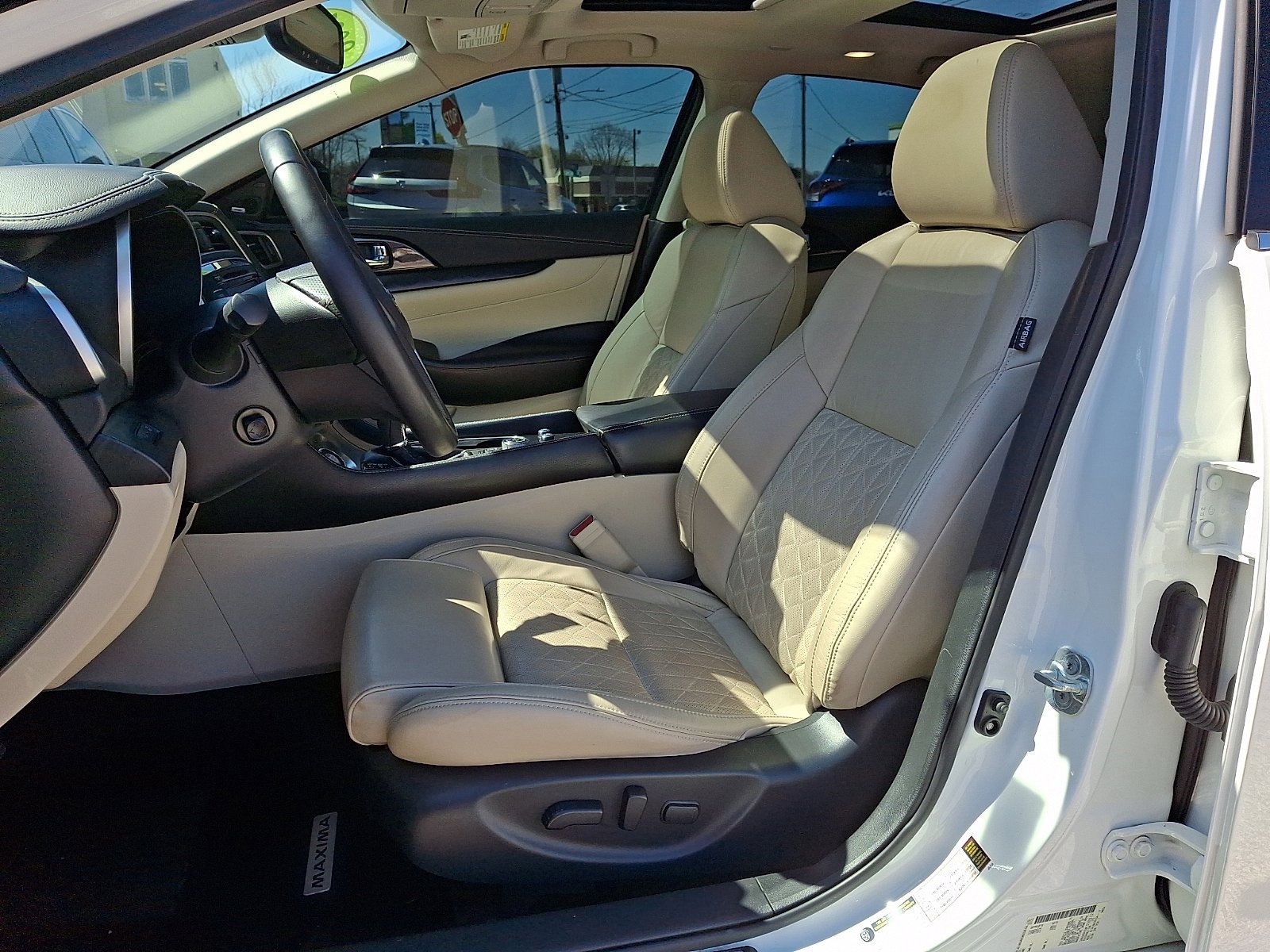 Used 2021 Nissan Maxima Platinum w/ Sport Mat Group image 13
