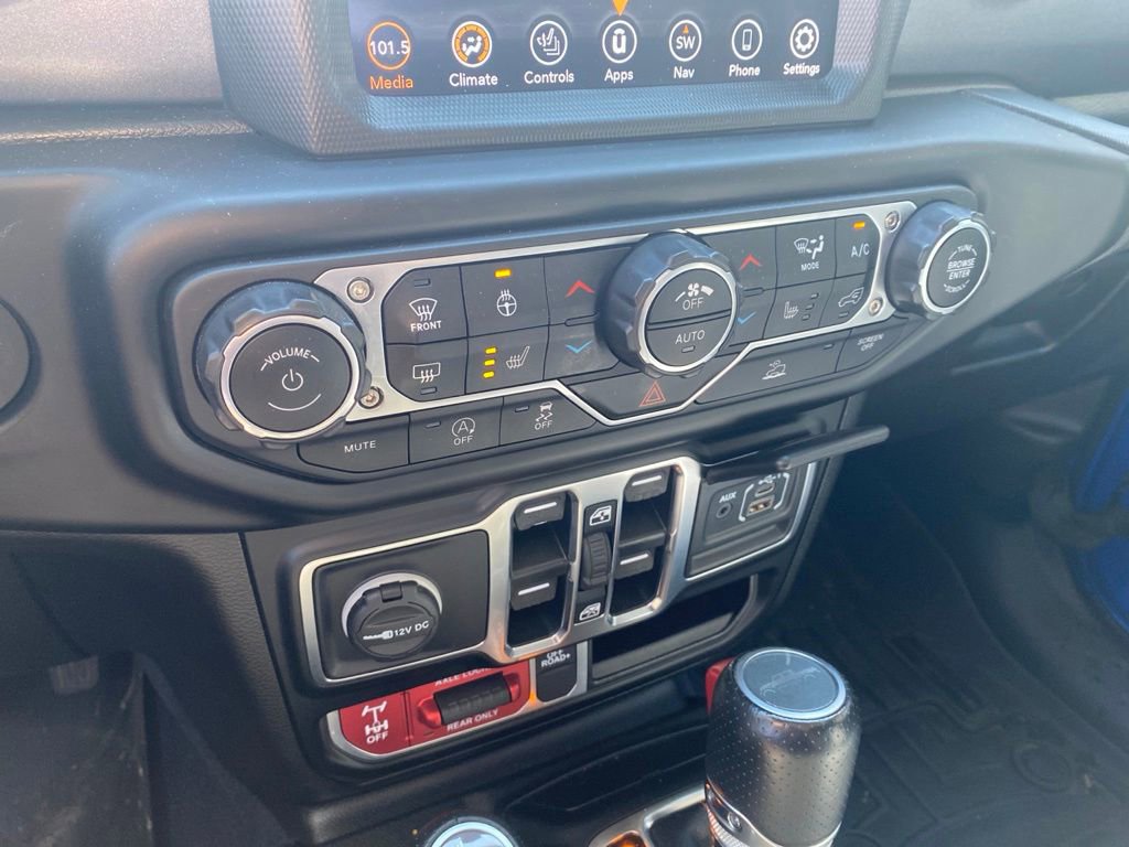 Used 2022 Jeep Gladiator Mojave w/ Cold Weather Group AWD/4WD image 13