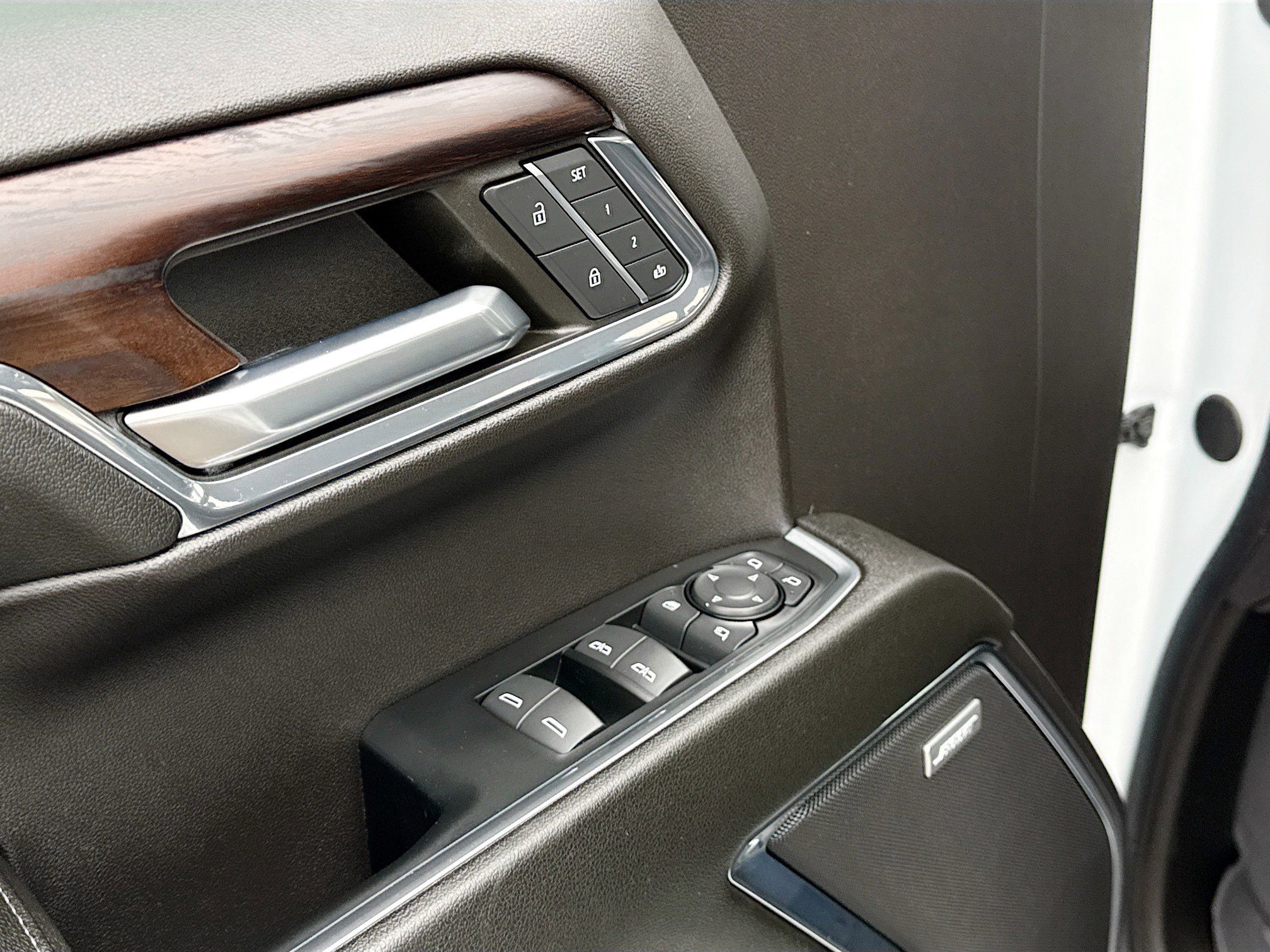 Used 2024 GMC Sierra 1500 SLT w/ SLT Premium Plus Package image 8