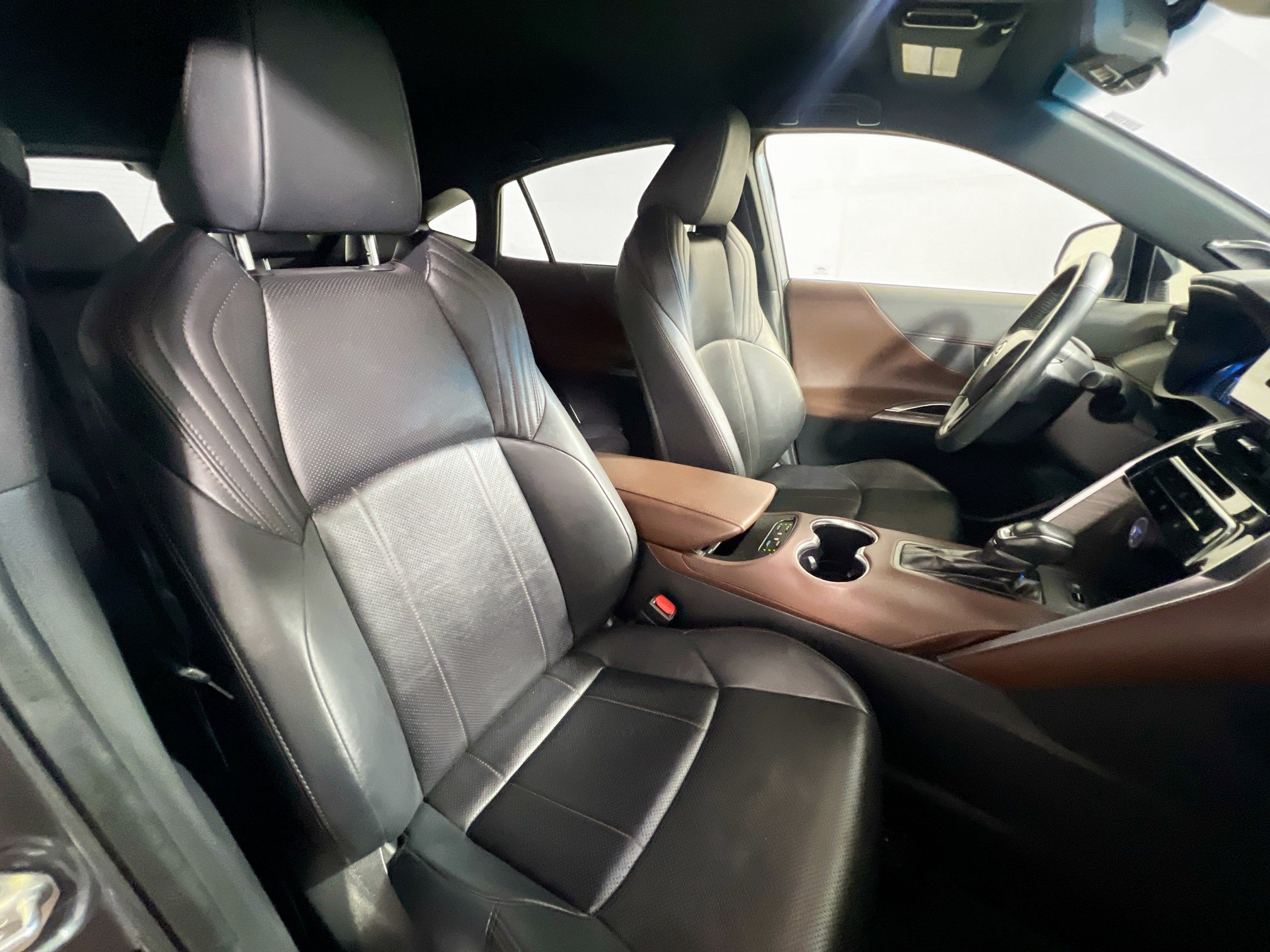 Used 2021 Toyota Venza Limited w/ Advanced Technology Package AWD/4WD image 30