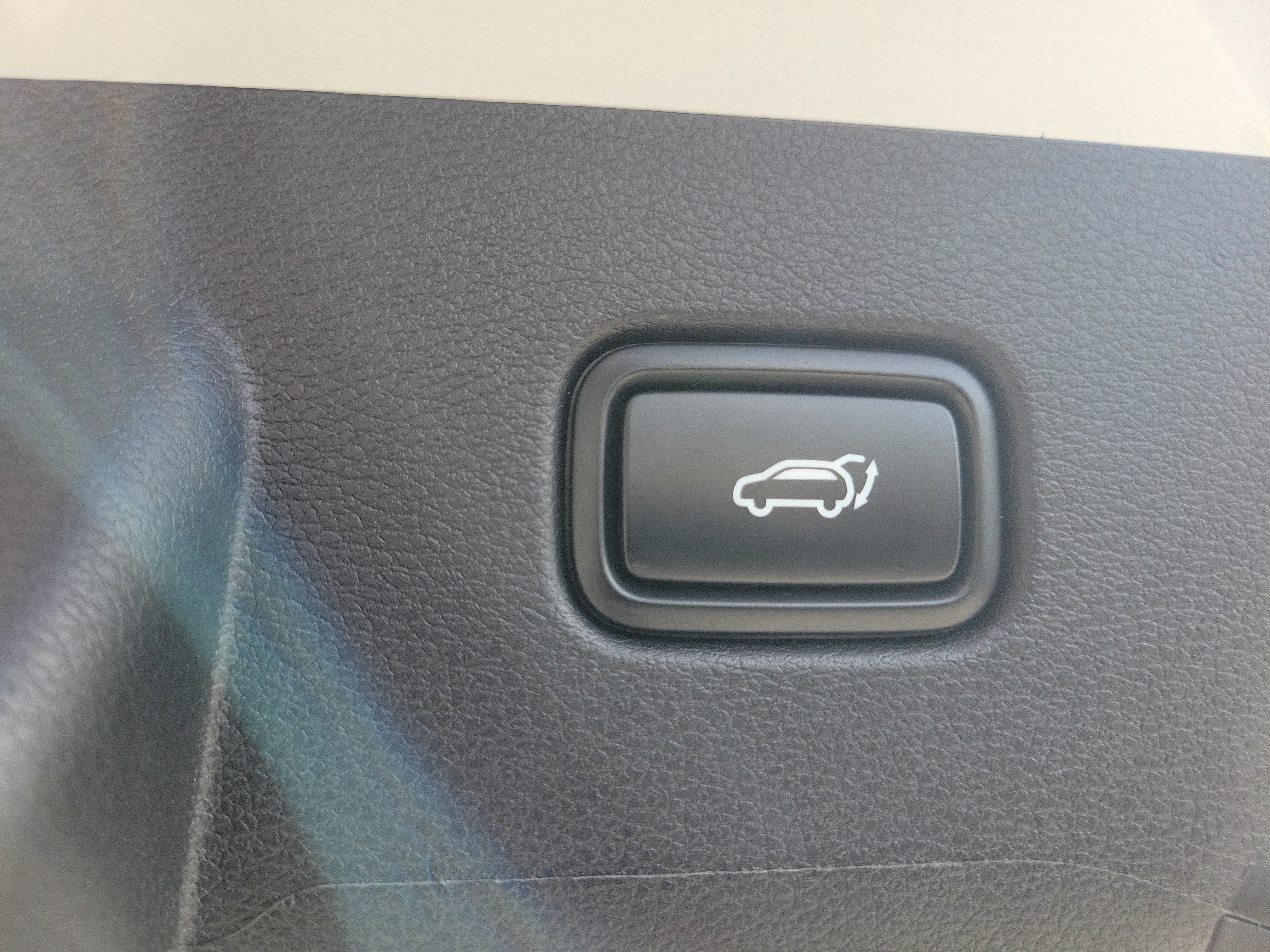 Used 2025 Kia Sportage EX w/ Premium Package FWD image 12