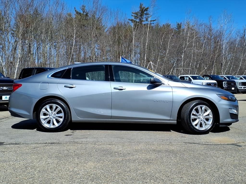 Used 2024 Chevrolet Malibu LT image 3