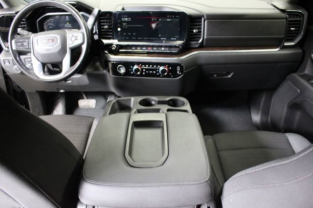 Used 2022 GMC Sierra 1500 SLE AWD/4WD image 11
