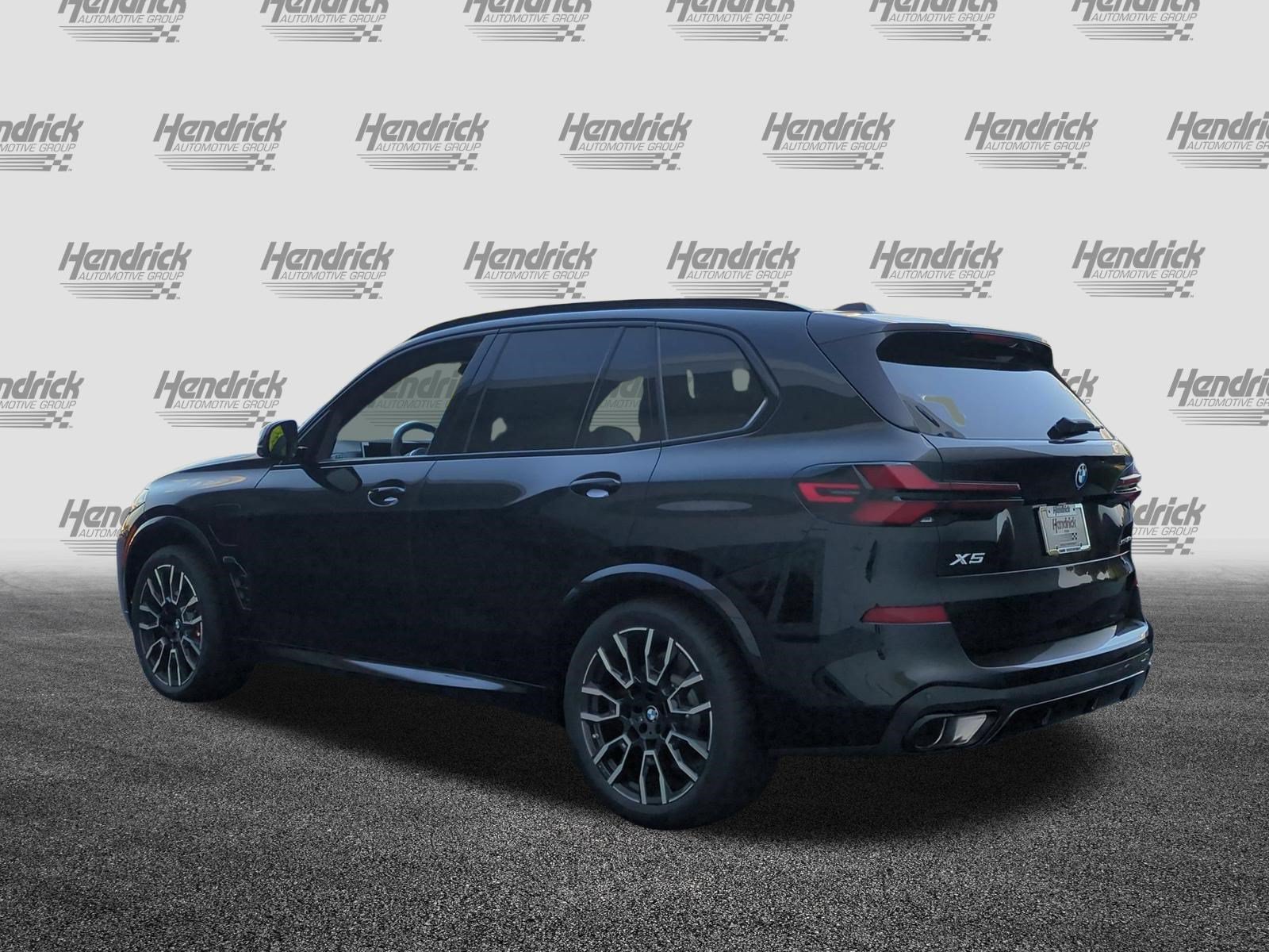 New 2026 BMW X5 xDrive50e w/ M Sport Package AWD/4WD image 8