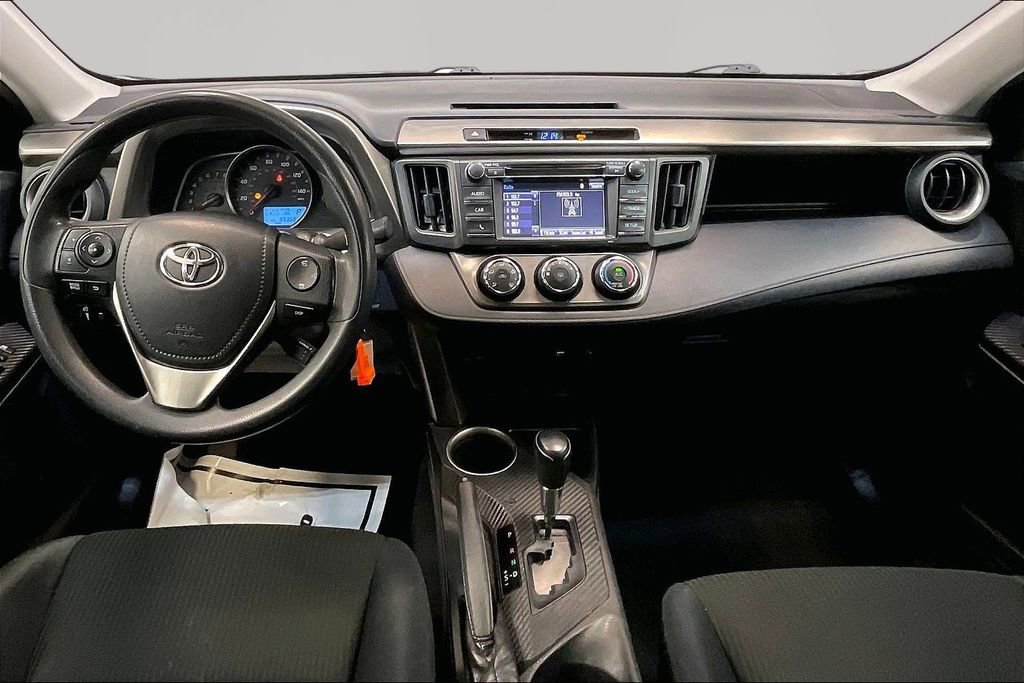 Used 2015 Toyota RAV4 LE image 8