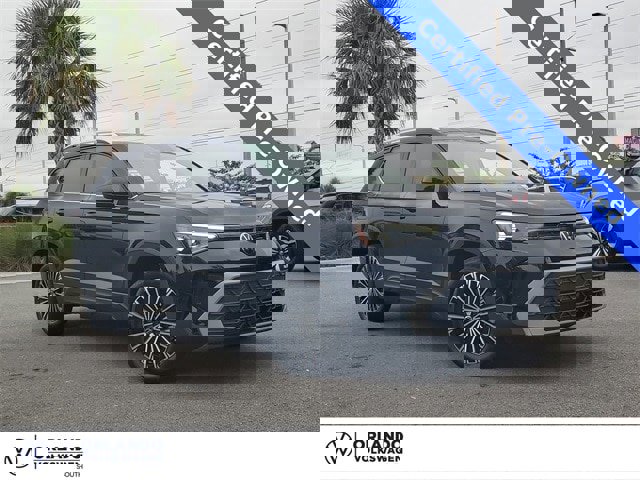 Certified 2025 Volkswagen Taos SE w/ Panoramic Sunroof Package