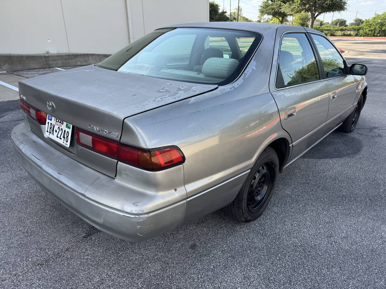 Used 1999 Toyota Camry LE FWD image 7
