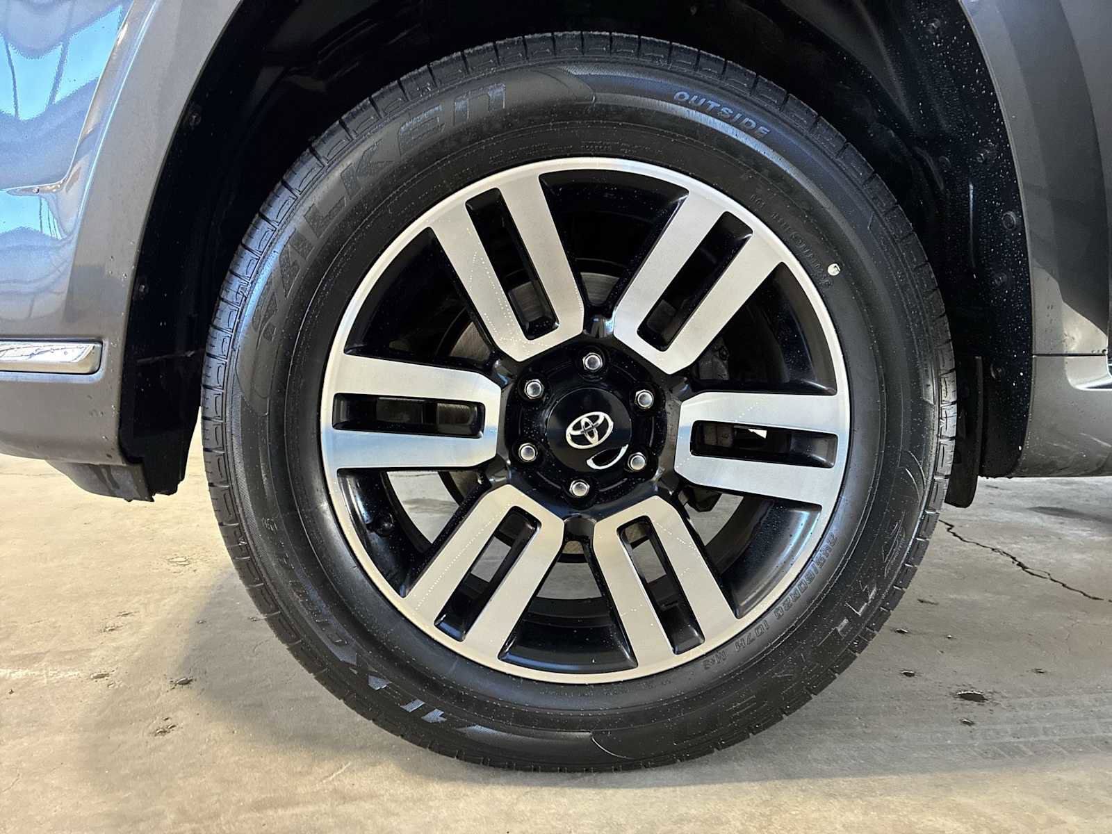 Used 2019 Toyota 4Runner Limited image 19