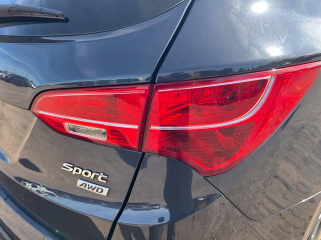 Used 2016 Hyundai Santa Fe Sport w/ Option Group 04 AWD/4WD image 10