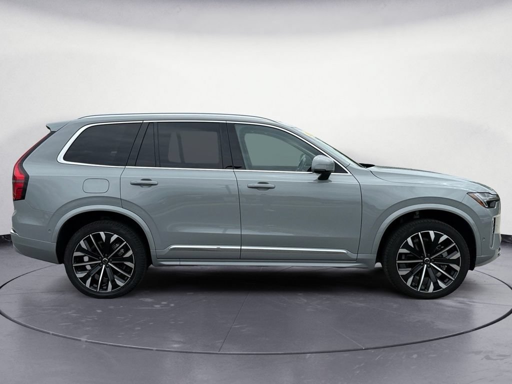 Used 2025 Volvo XC90 B5 Plus AWD/4WD image 8