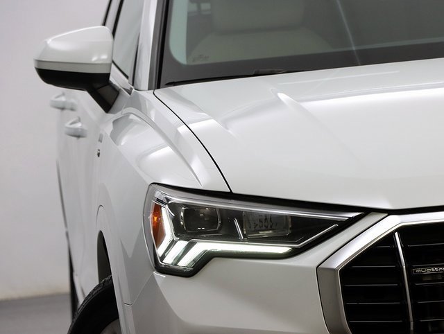 Used 2022 Audi Q3 2.0T Premium Plus w/ Premium Plus Package image 4