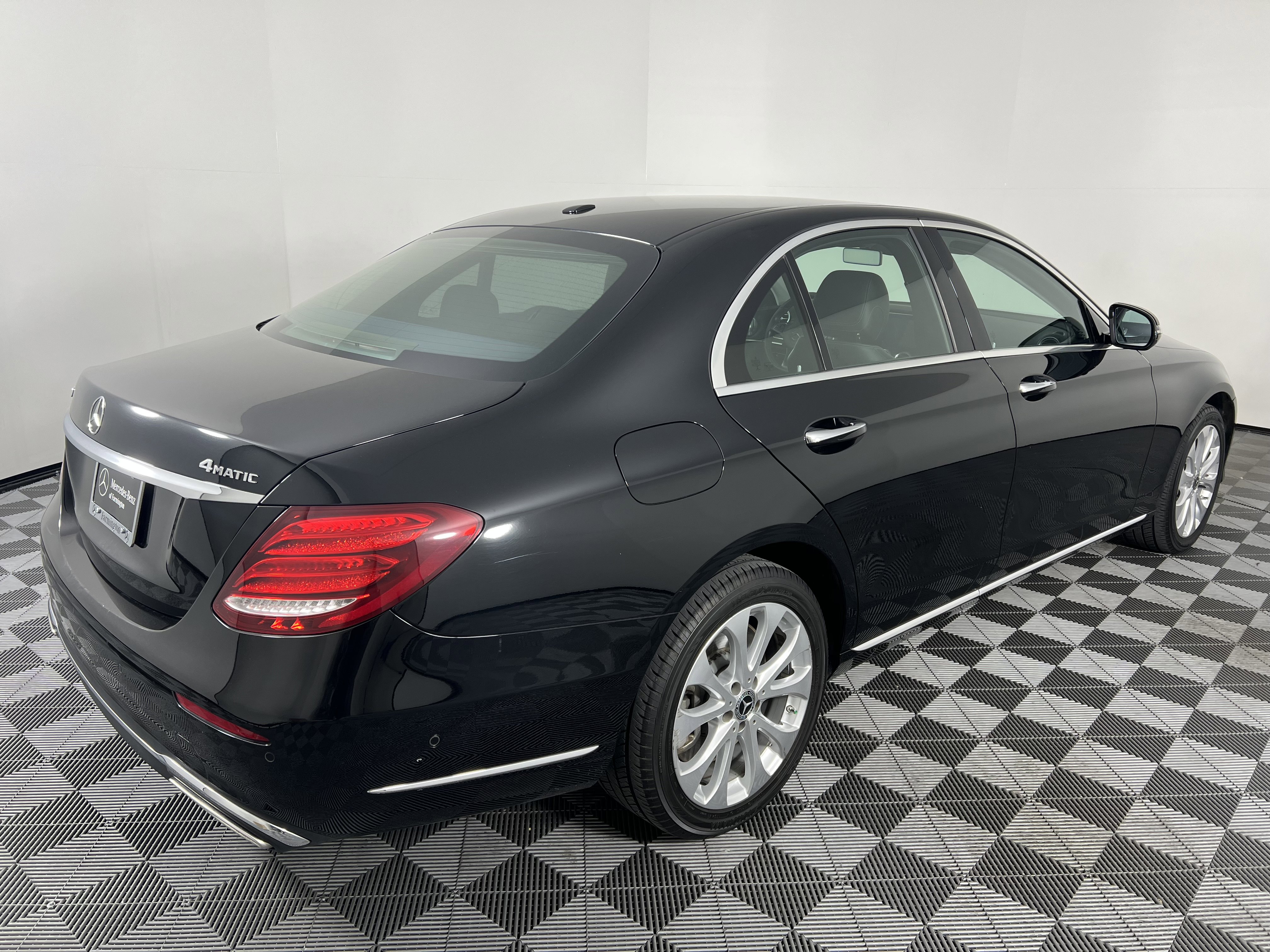 Certified 2018 Mercedes-Benz E 400 4MATIC Sedan image 13